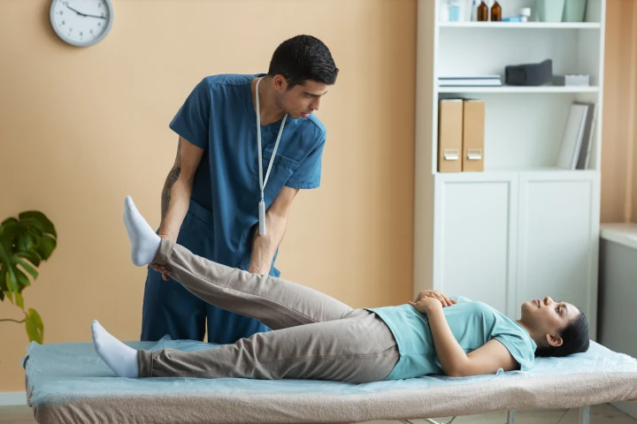 Why a High-Quality Treatment Couch is Crucial for Patient Comfort Treatment Couch